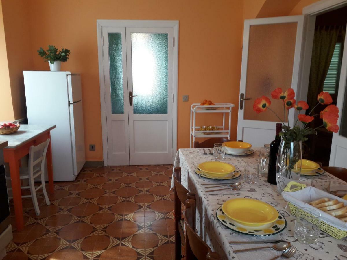 Alle Preci Country House Santa Restituta 외부 사진